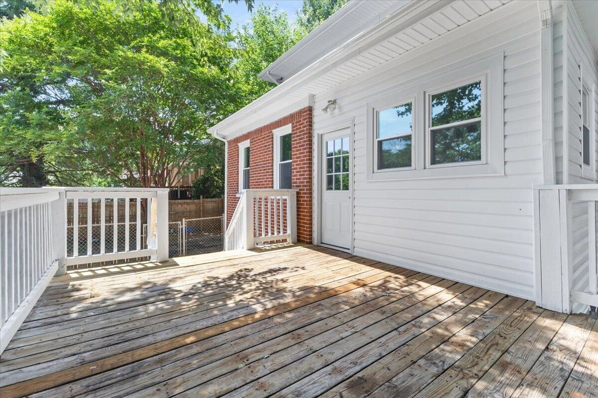 2827 Cumberland ST NW - Photo 19