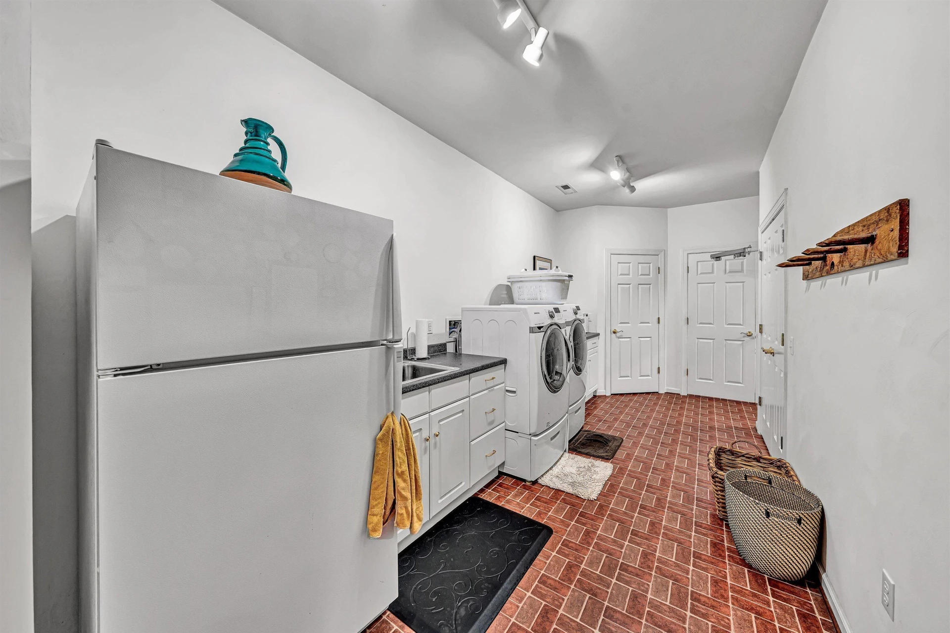 315 Upland Shores DR - Photo 52