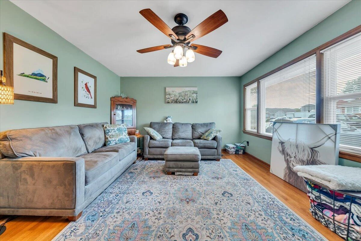 1340 Nover AVE - Photo 5