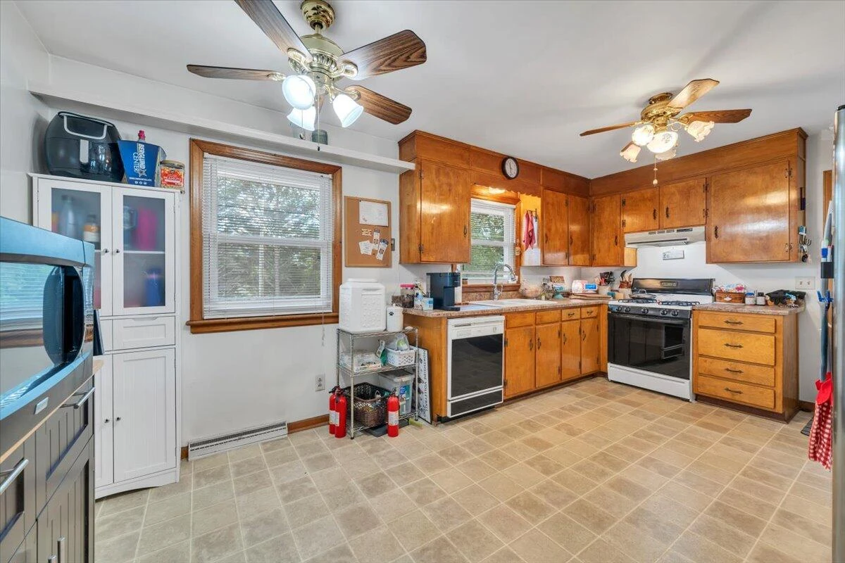 1340 Nover AVE - Photo 8