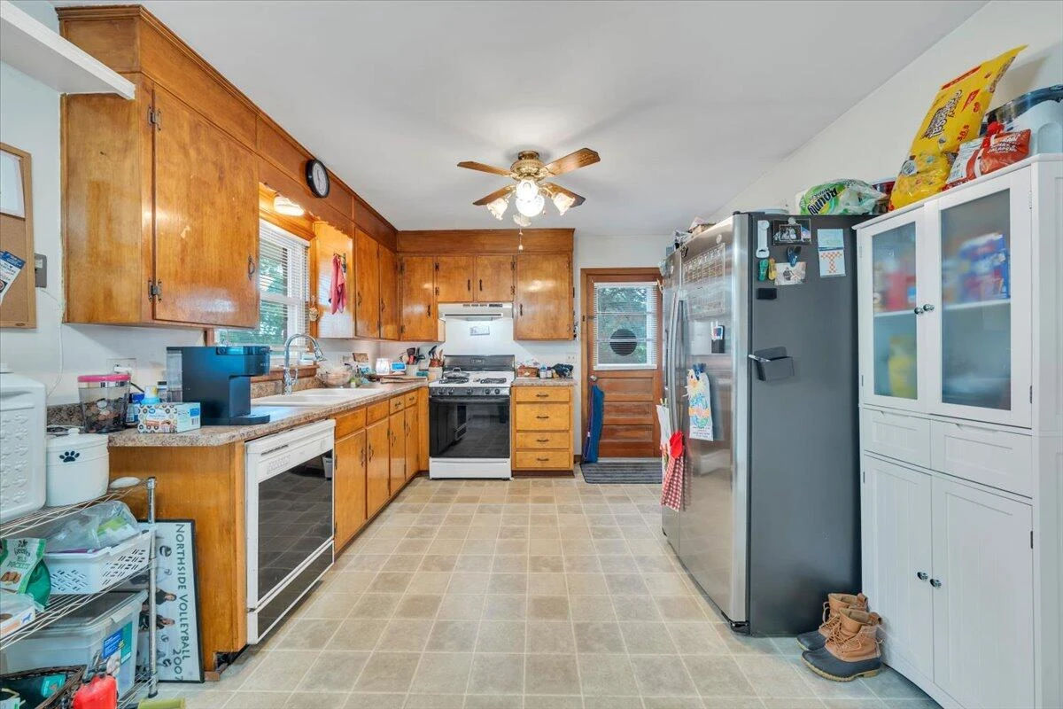 1340 Nover AVE - Photo 9