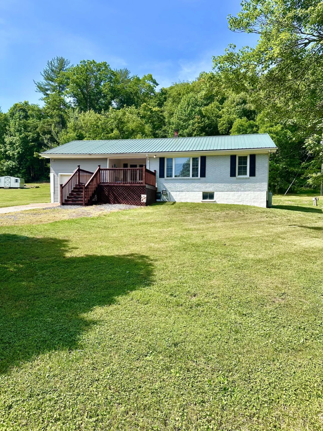 73 Indian Hill RD - Photo 2