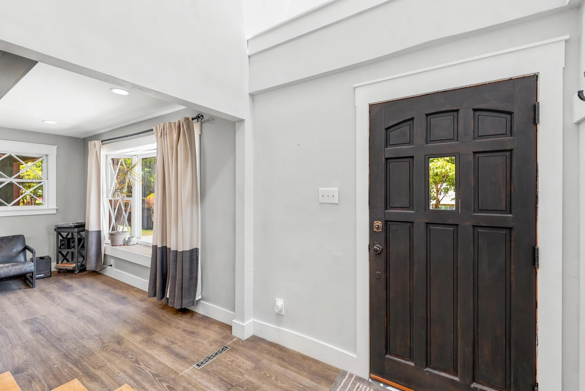 1107 Boonsboro PL - Photo 4