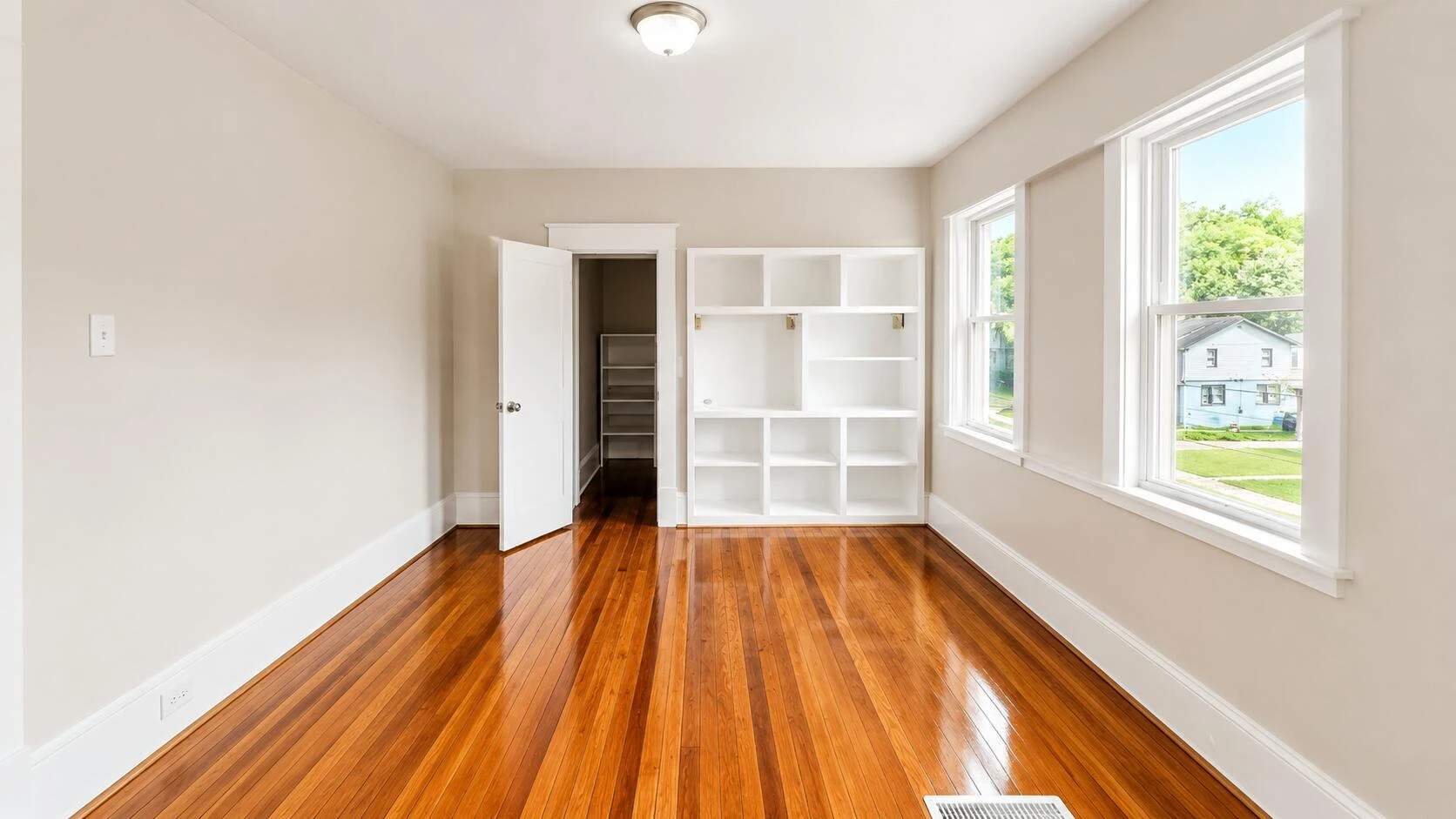 2511 Delaware AVE NW - Photo 15