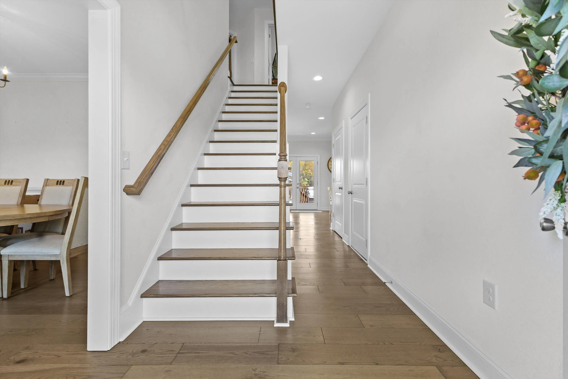 605 Spring Grove DR - Photo 4