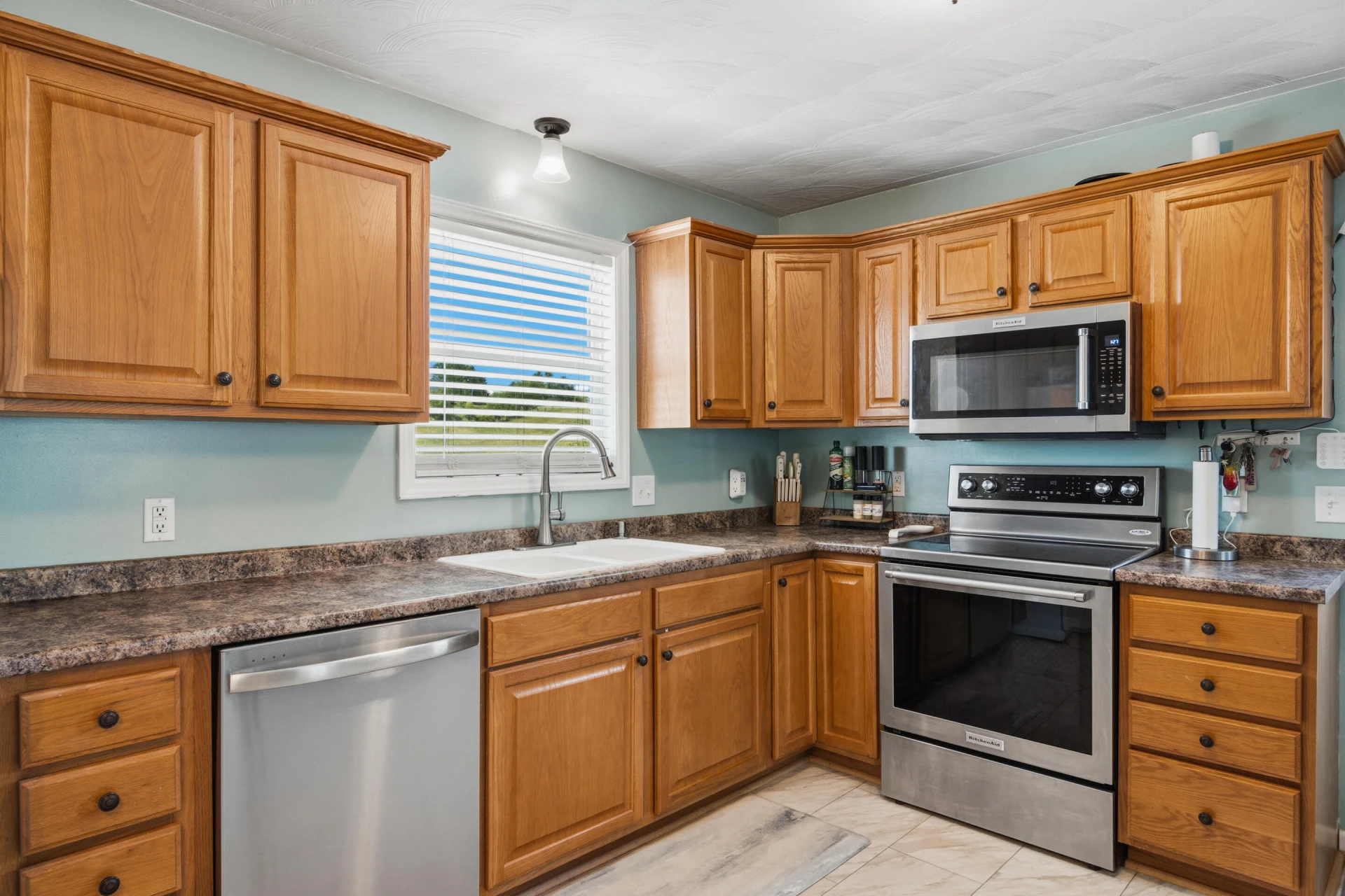 2301 Viewland CIR - Photo 12