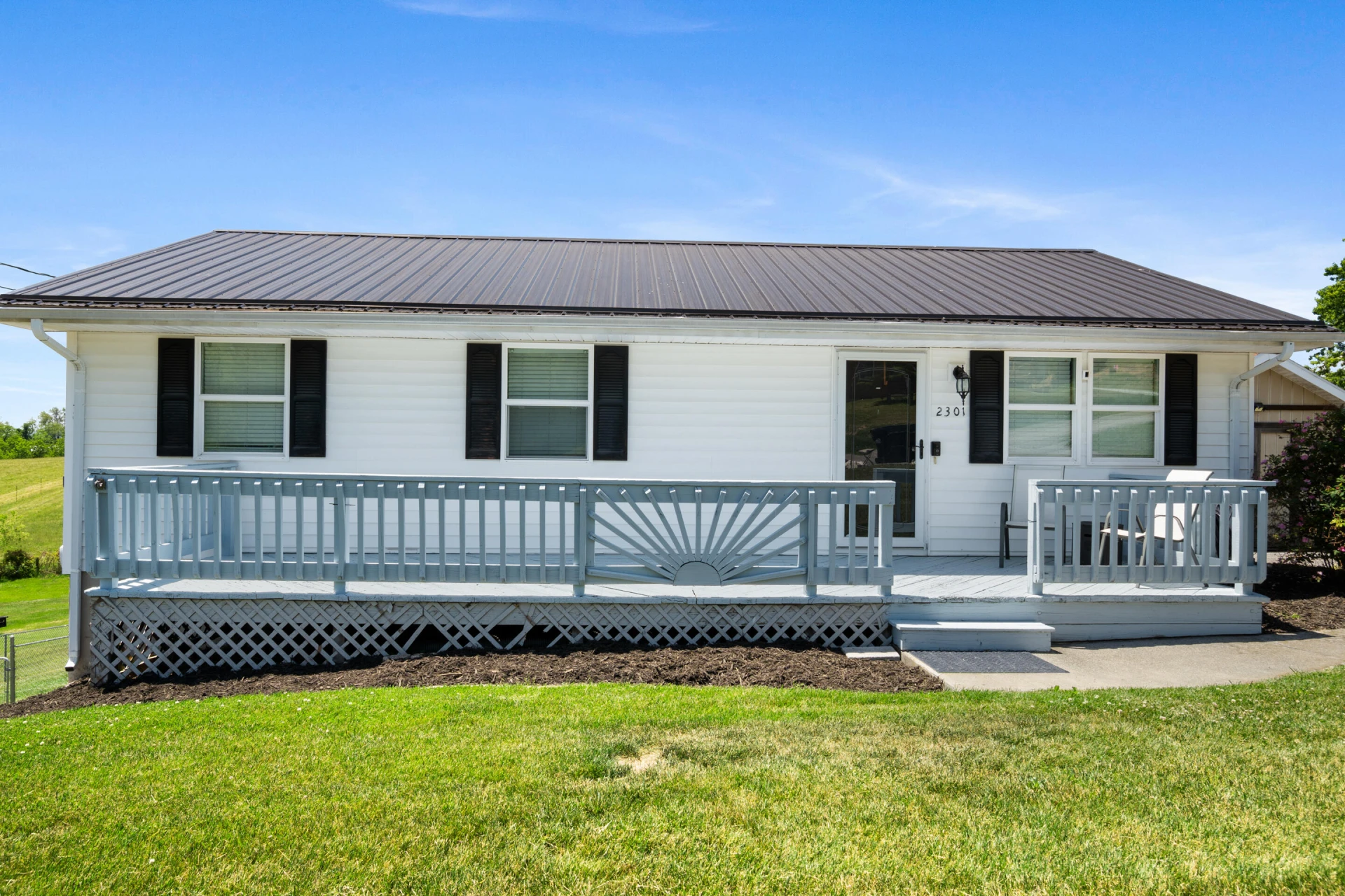 2301 Viewland CIR - Photo 3