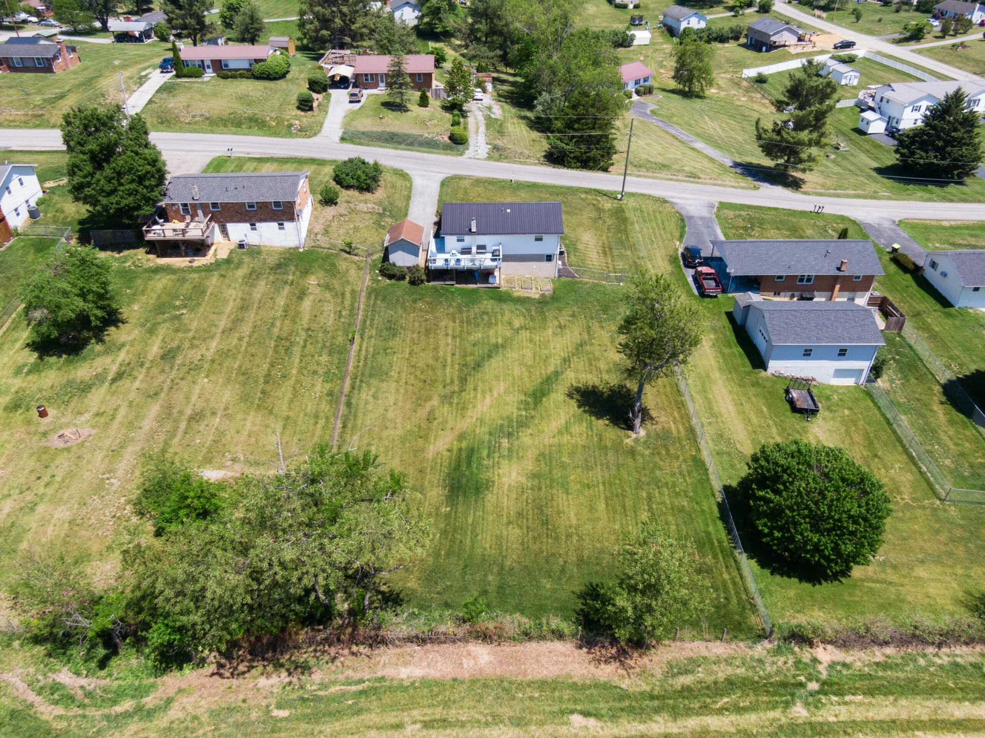 2301 Viewland CIR - Photo 44