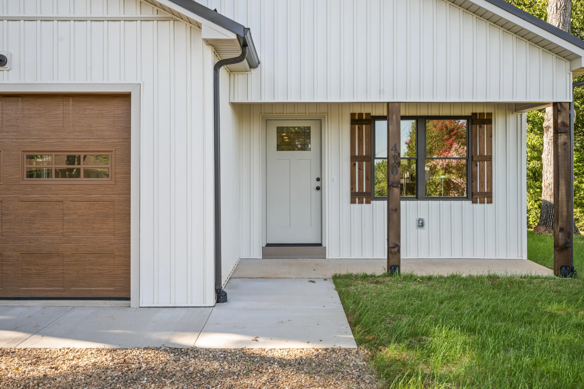 410 Darrell LN - Photo 2