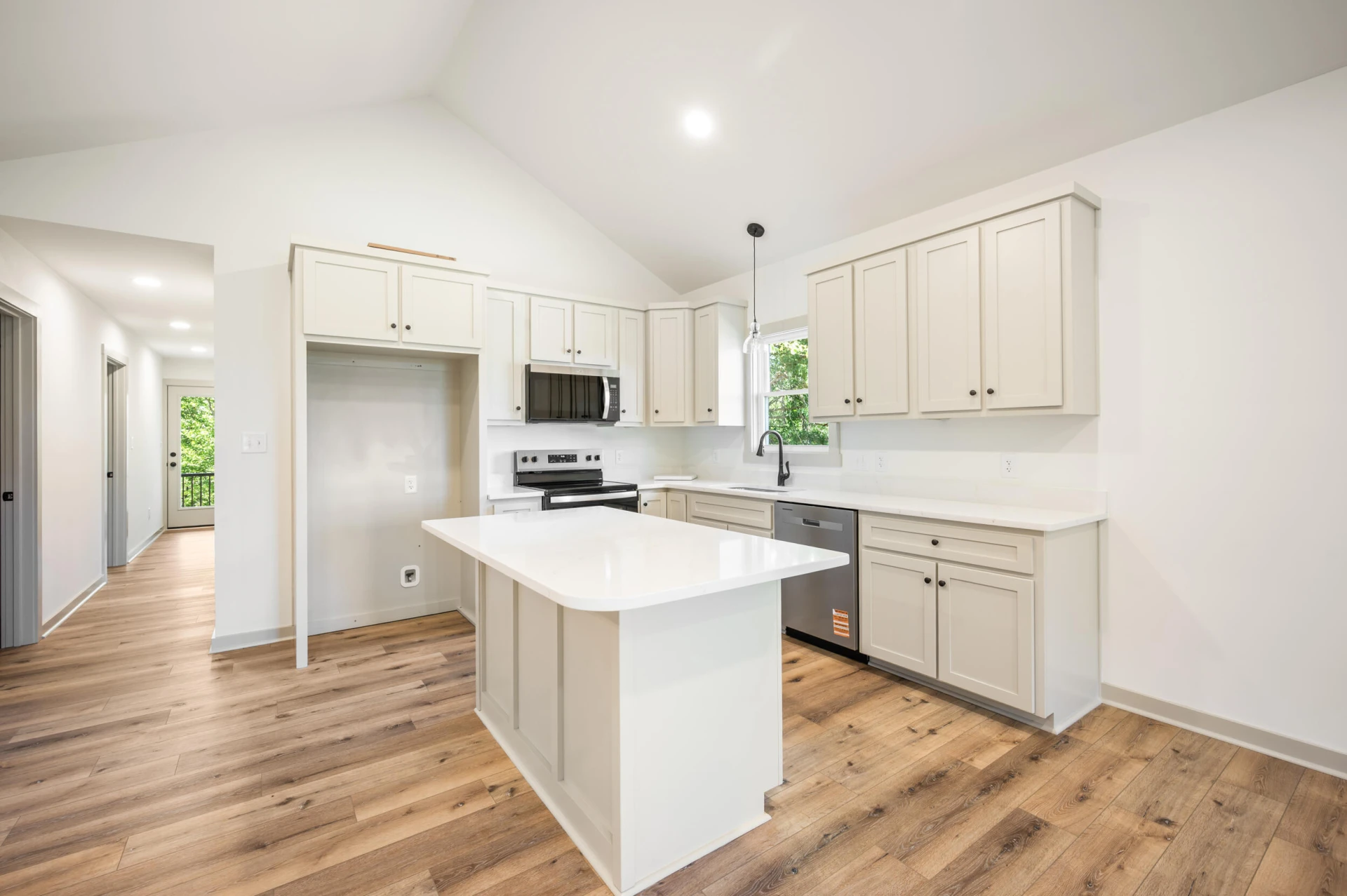 410 Darrell LN - Photo 4