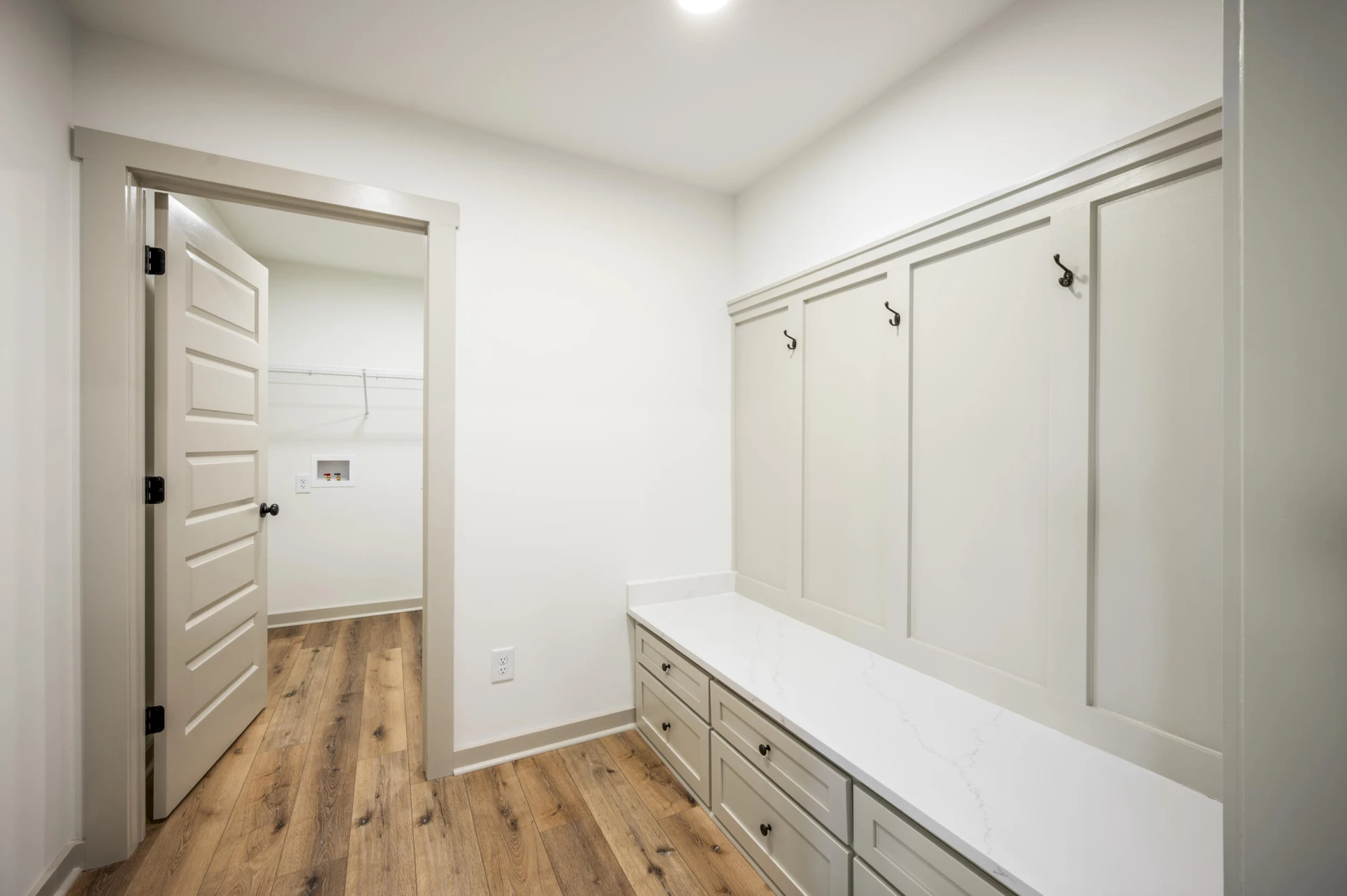 410 Darrell LN - Photo 11