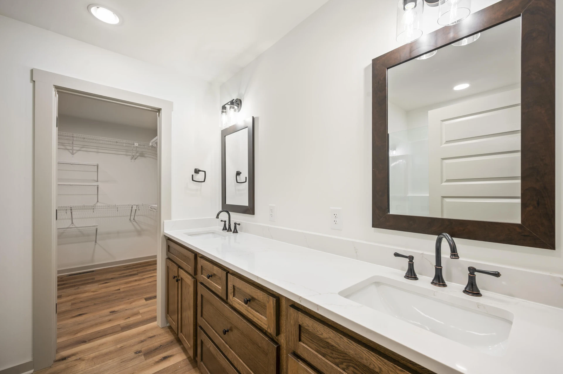 410 Darrell LN - Photo 14