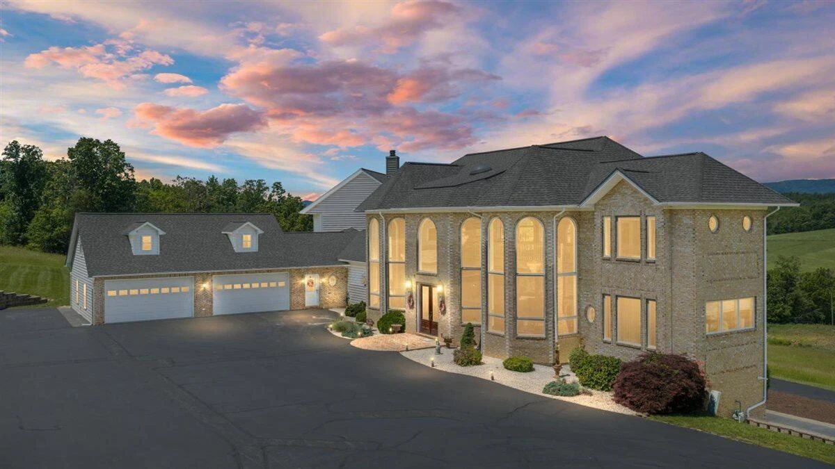 368 Ridge Hollow RD