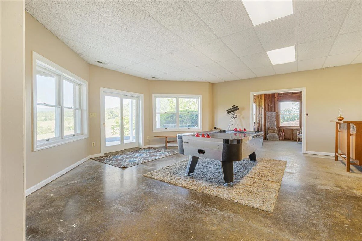 368 Ridge Hollow RD - Photo 79
