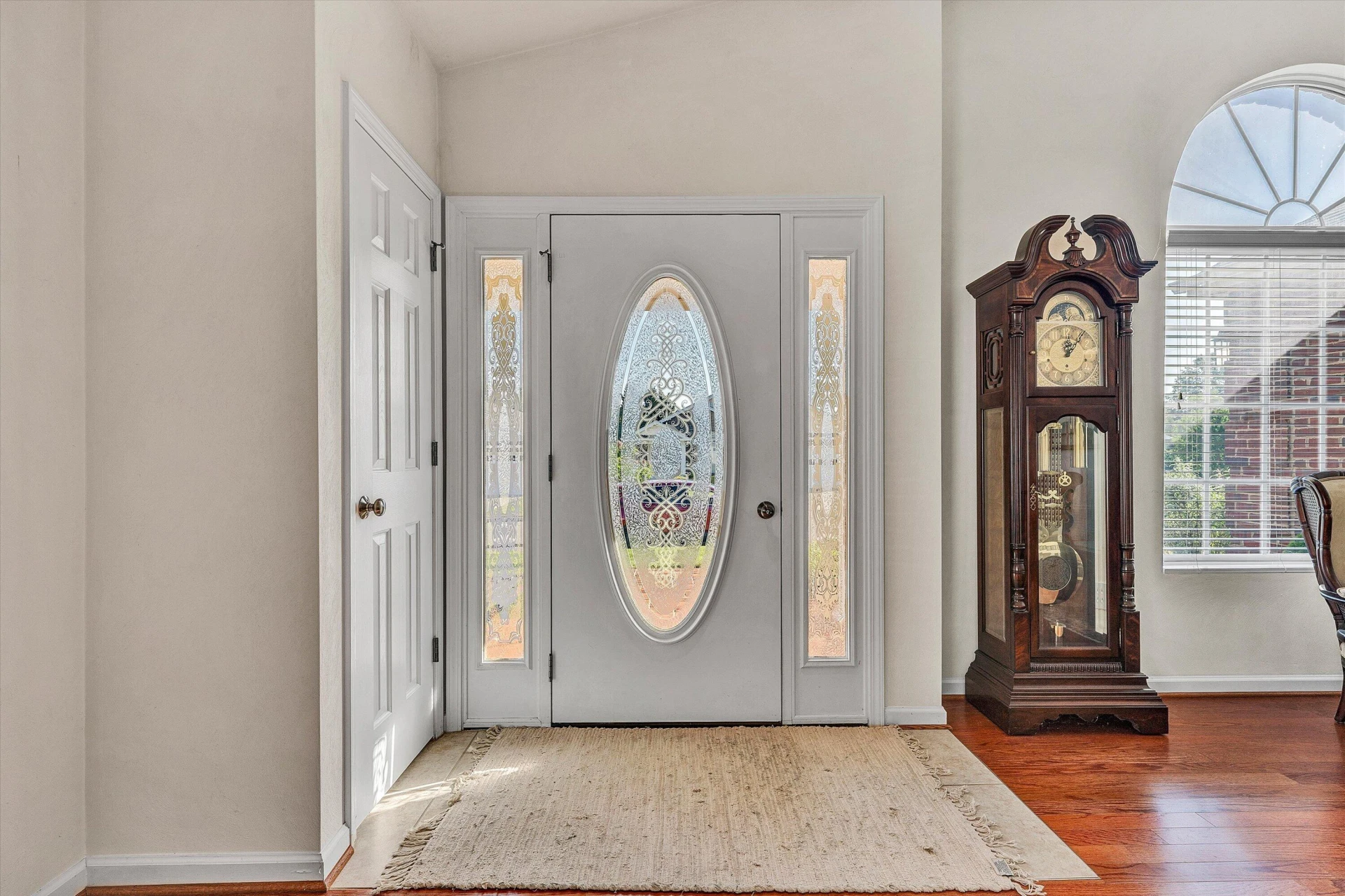 4904 Renee LN - Photo 6