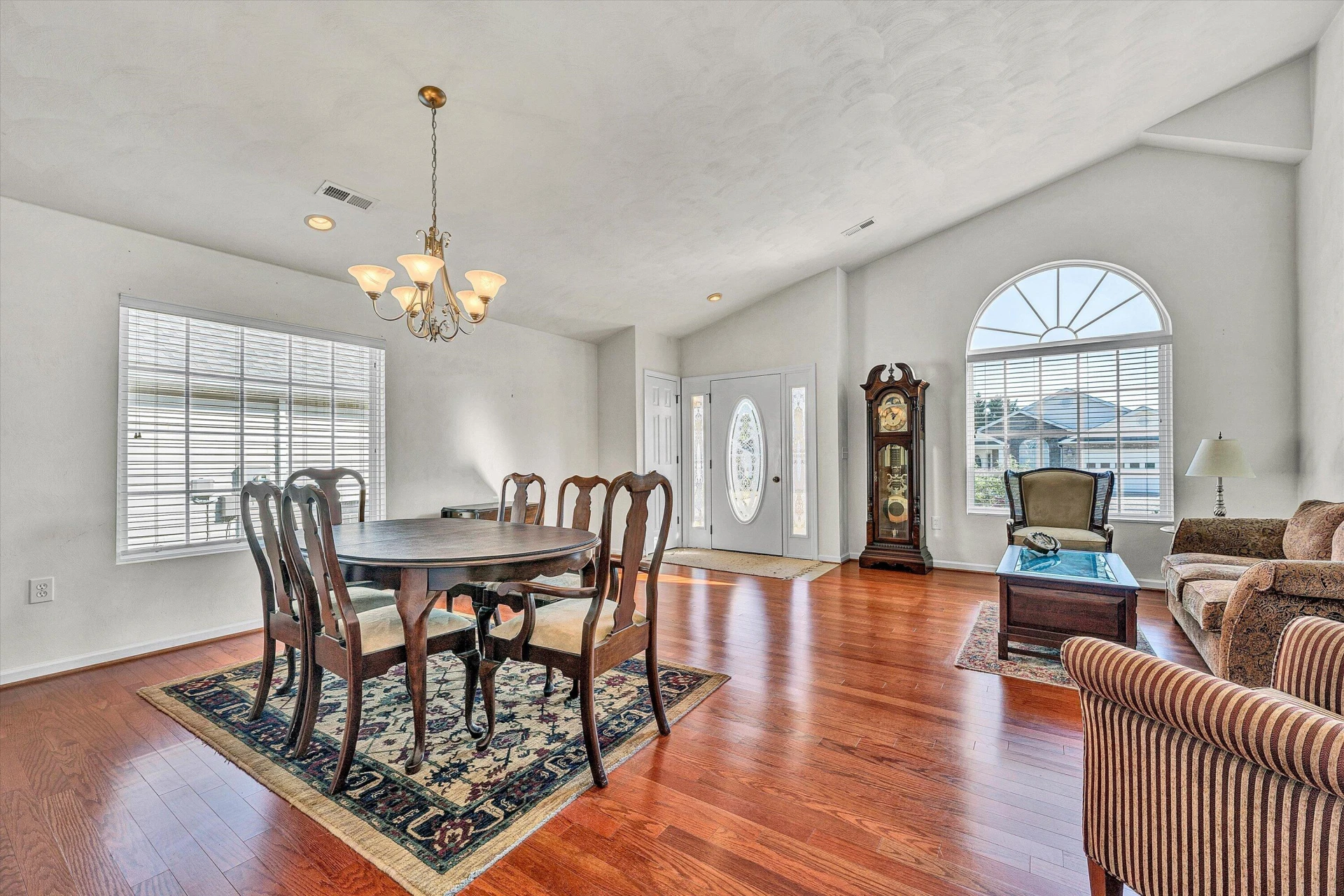 4904 Renee LN - Photo 7