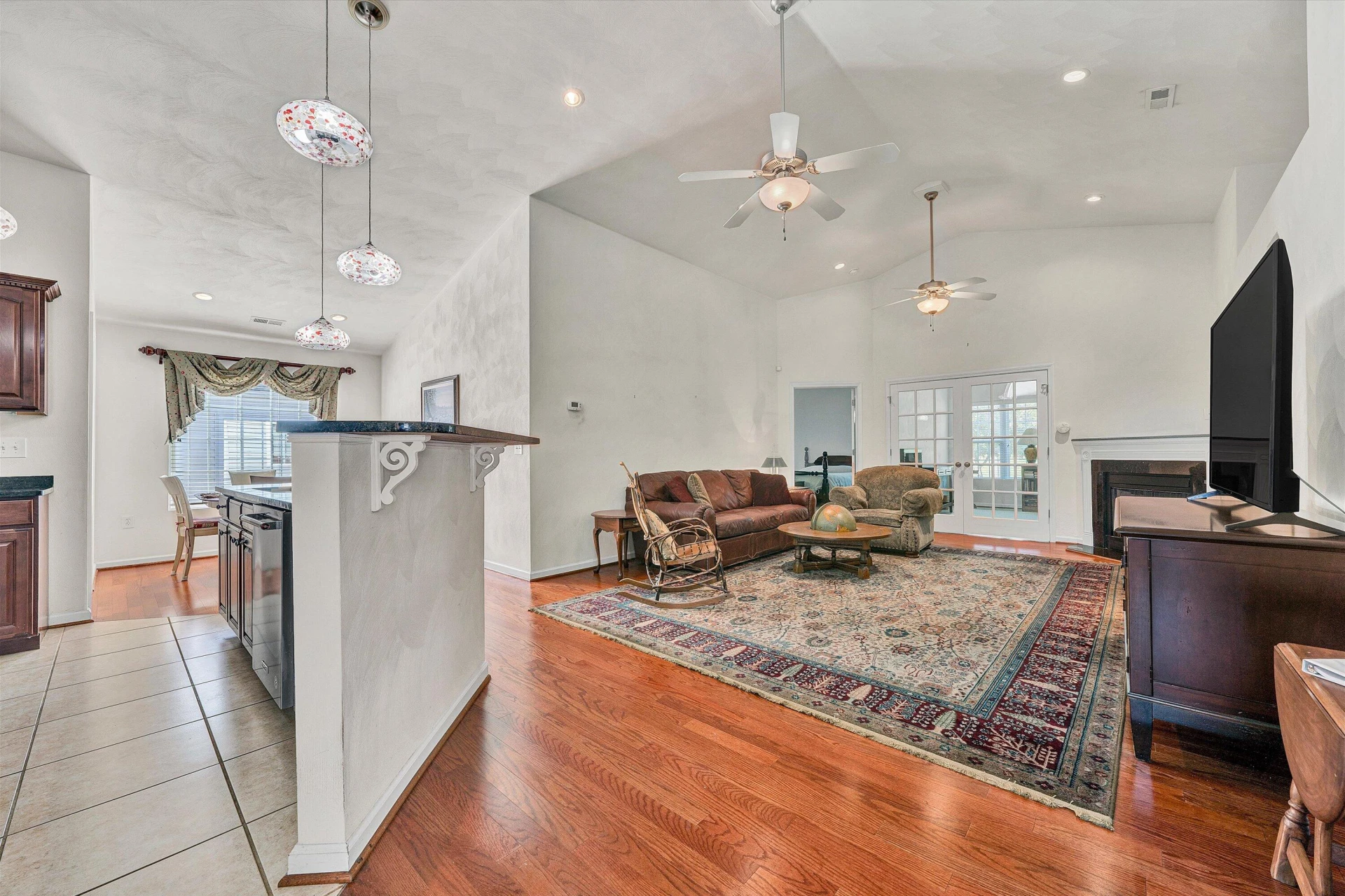 4904 Renee LN - Photo 11