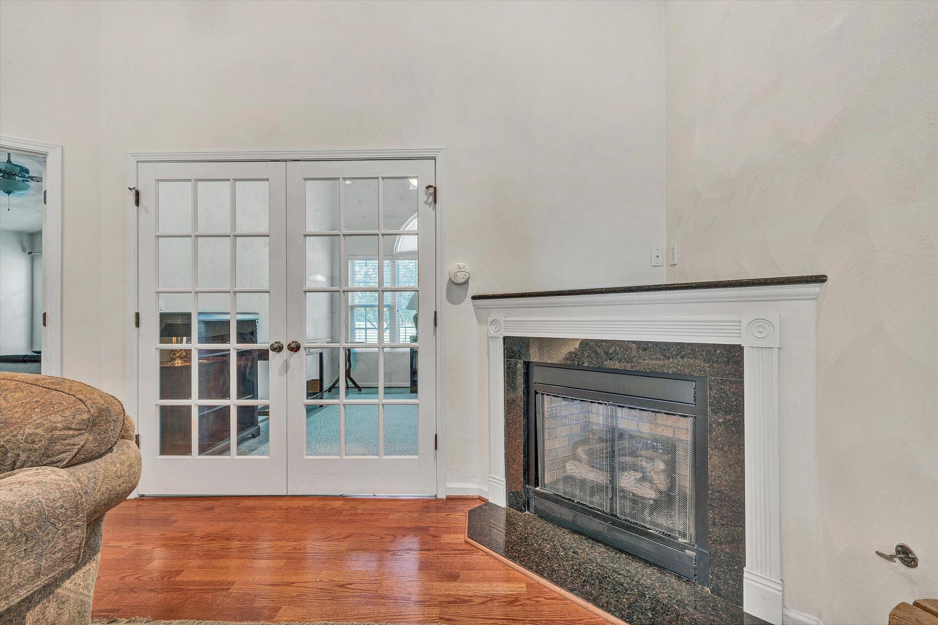 4904 Renee LN - Photo 14