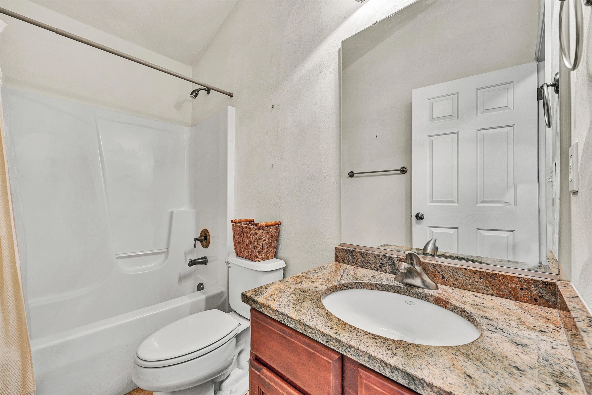 4904 Renee LN - Photo 28