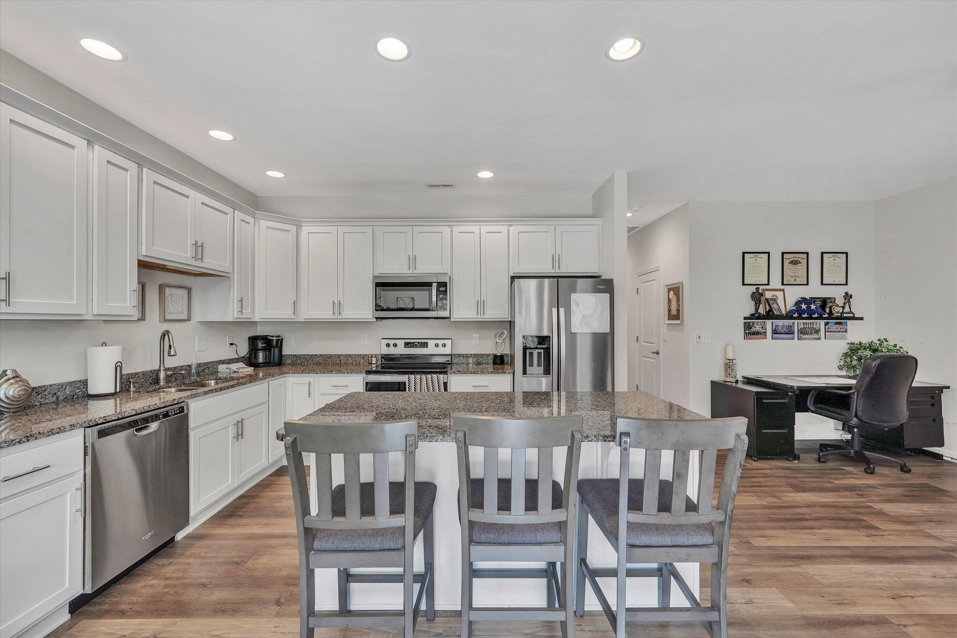 249 Louise LN - Photo 12