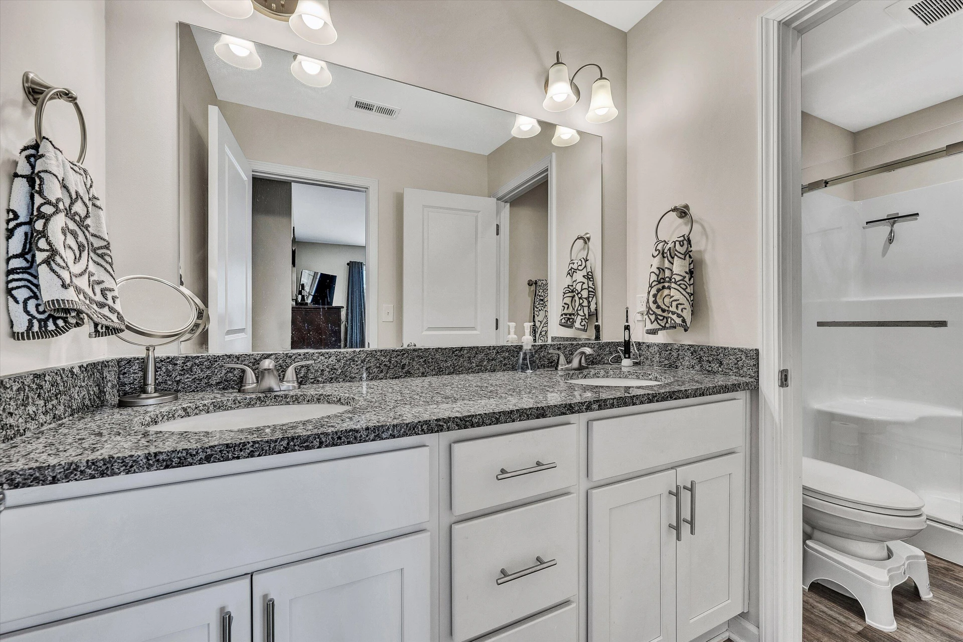 249 Louise LN - Photo 25