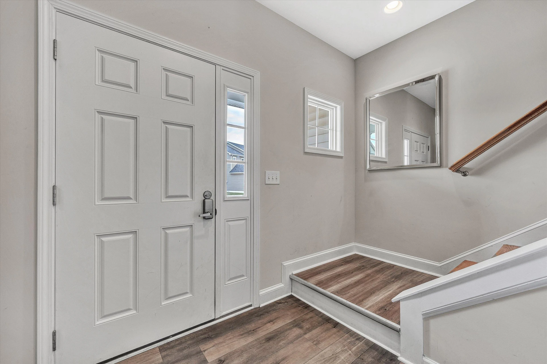 249 Louise LN - Photo 5