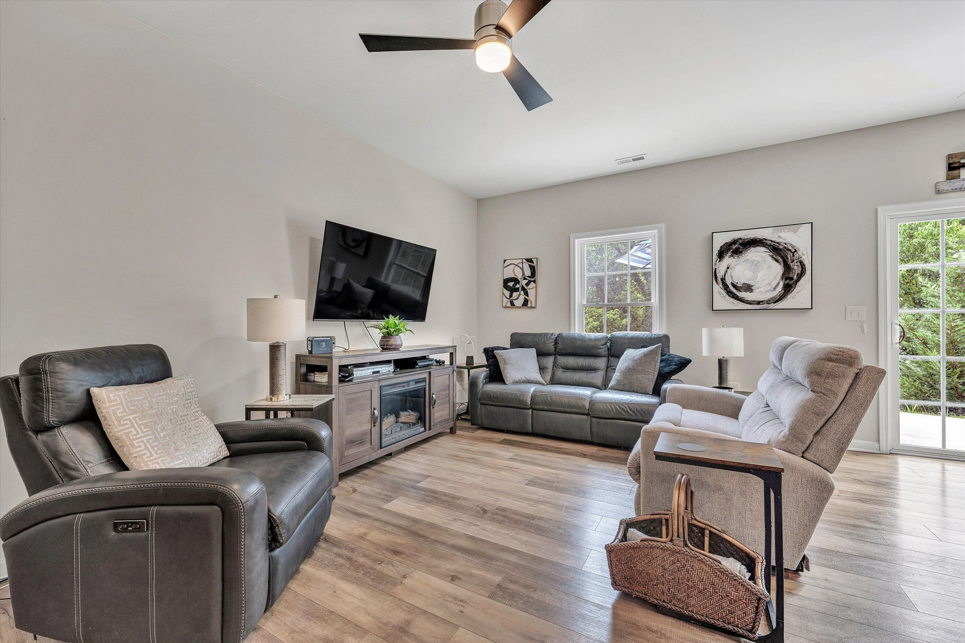 249 Louise LN - Photo 6