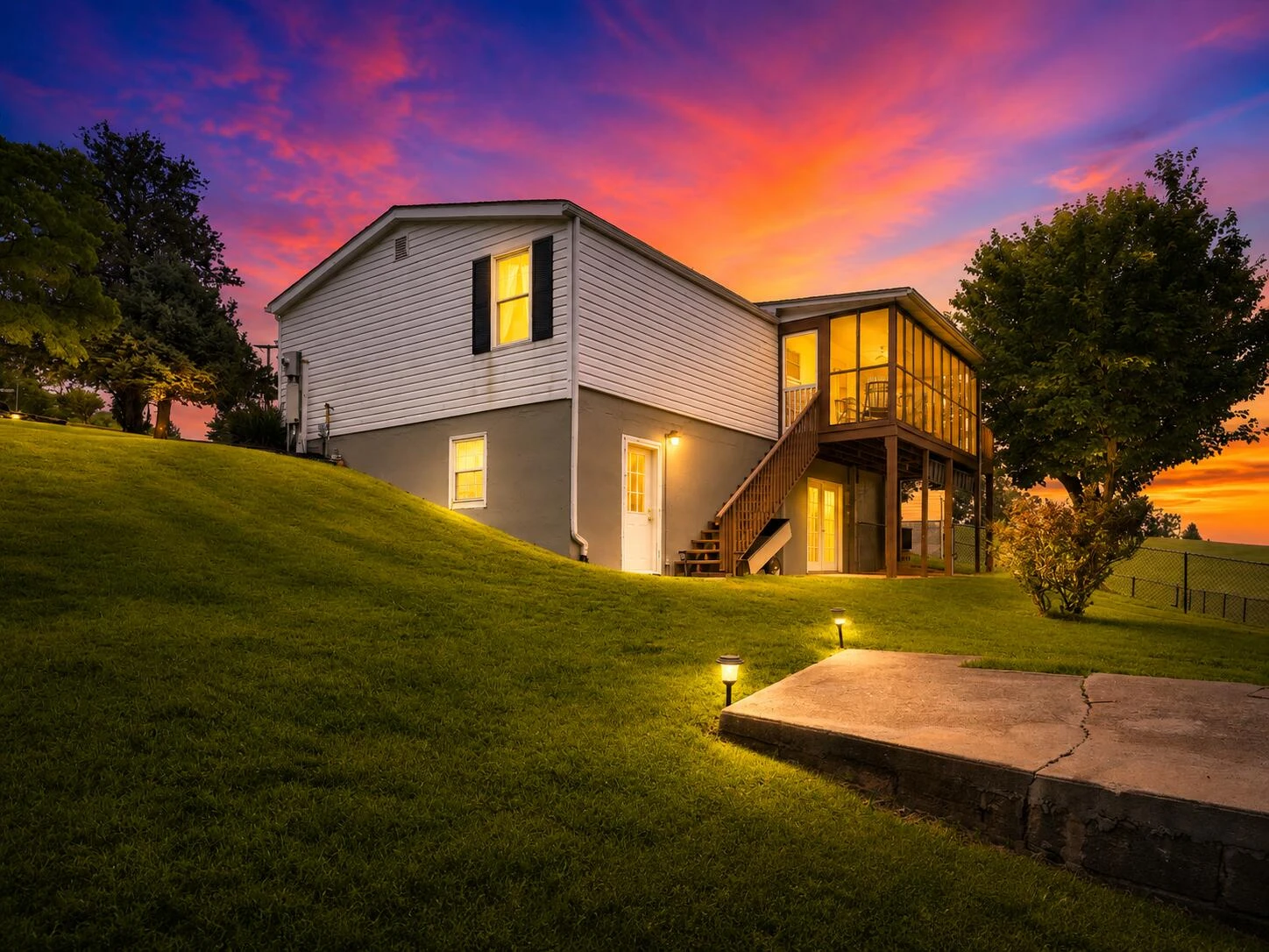 1019 Croker LN - Photo 2