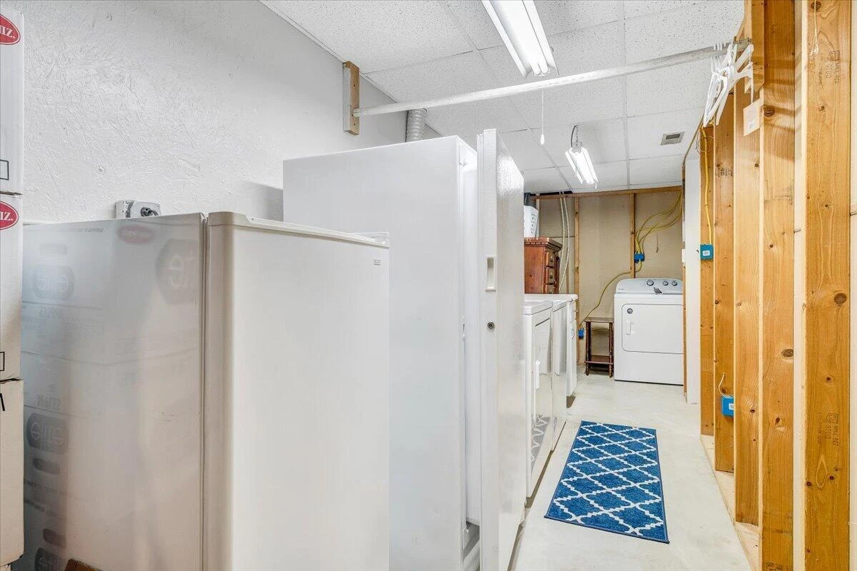1019 Croker LN - Photo 41