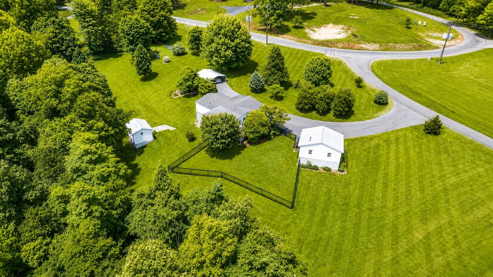 1019 Croker LN - Photo 44