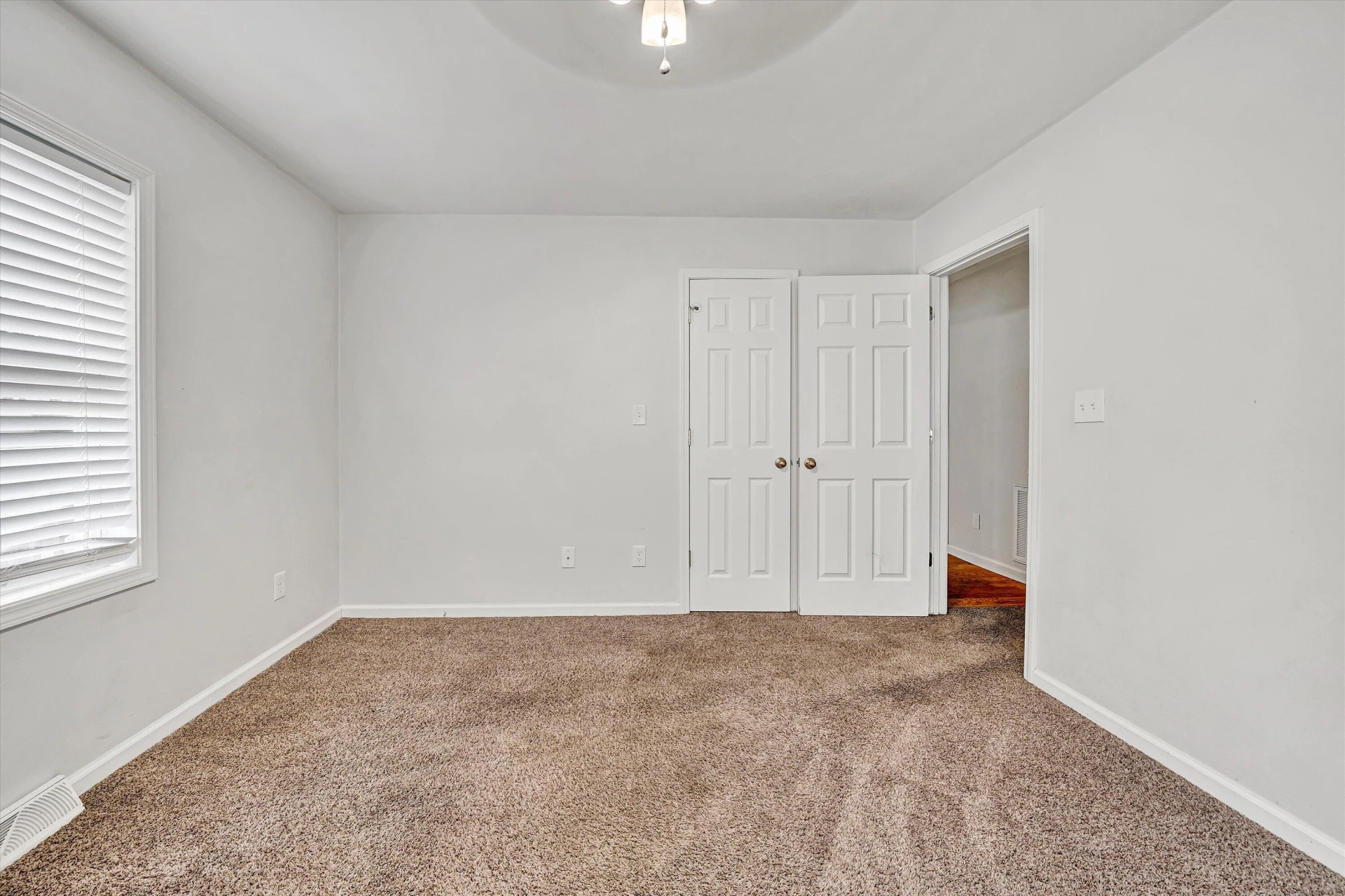3215 Maplelawn AVE NW - Photo 19