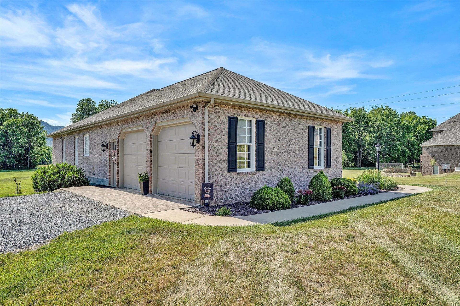 535 Hollymeade LN - Photo 2