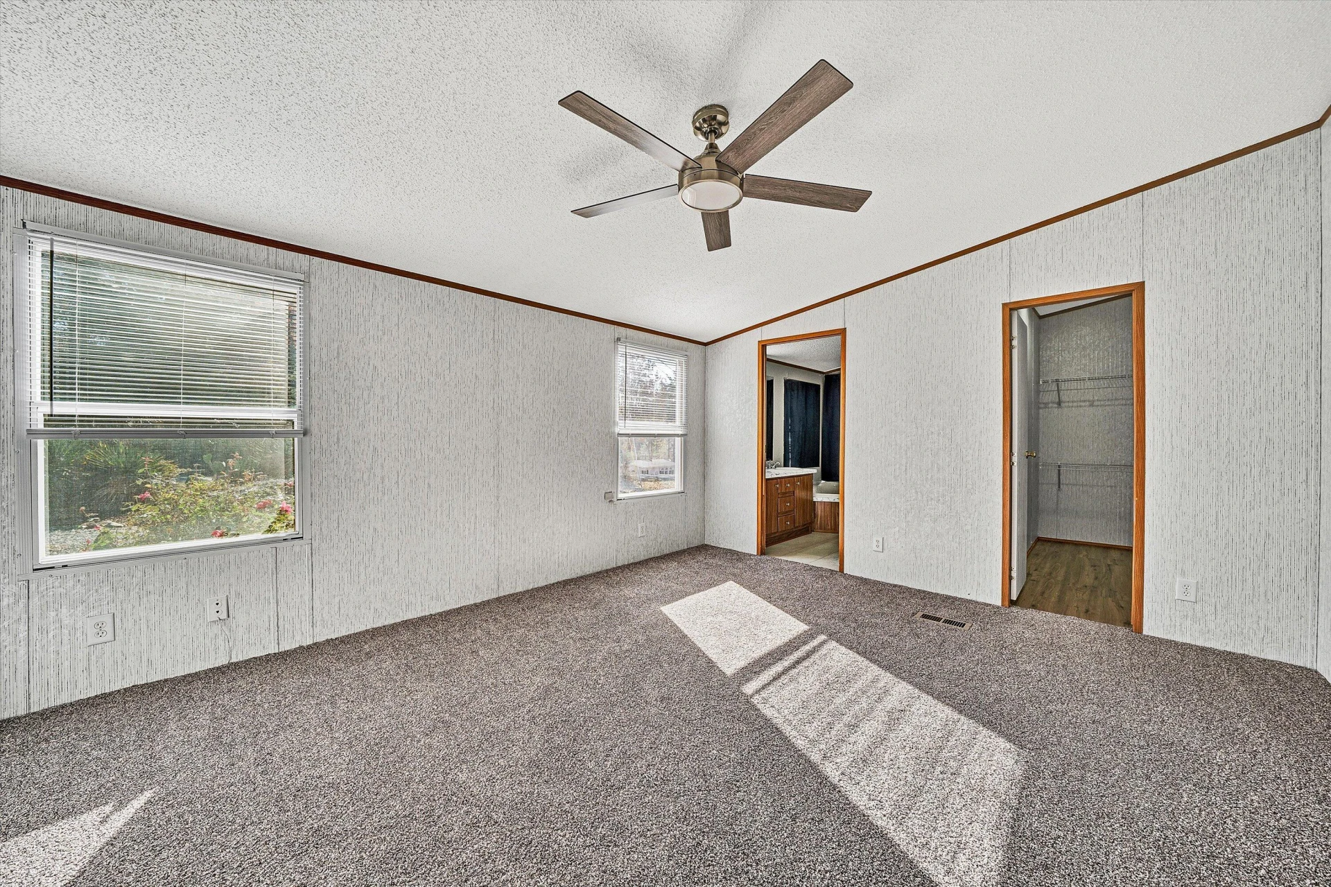149 DALEWOOD LN - Photo 15