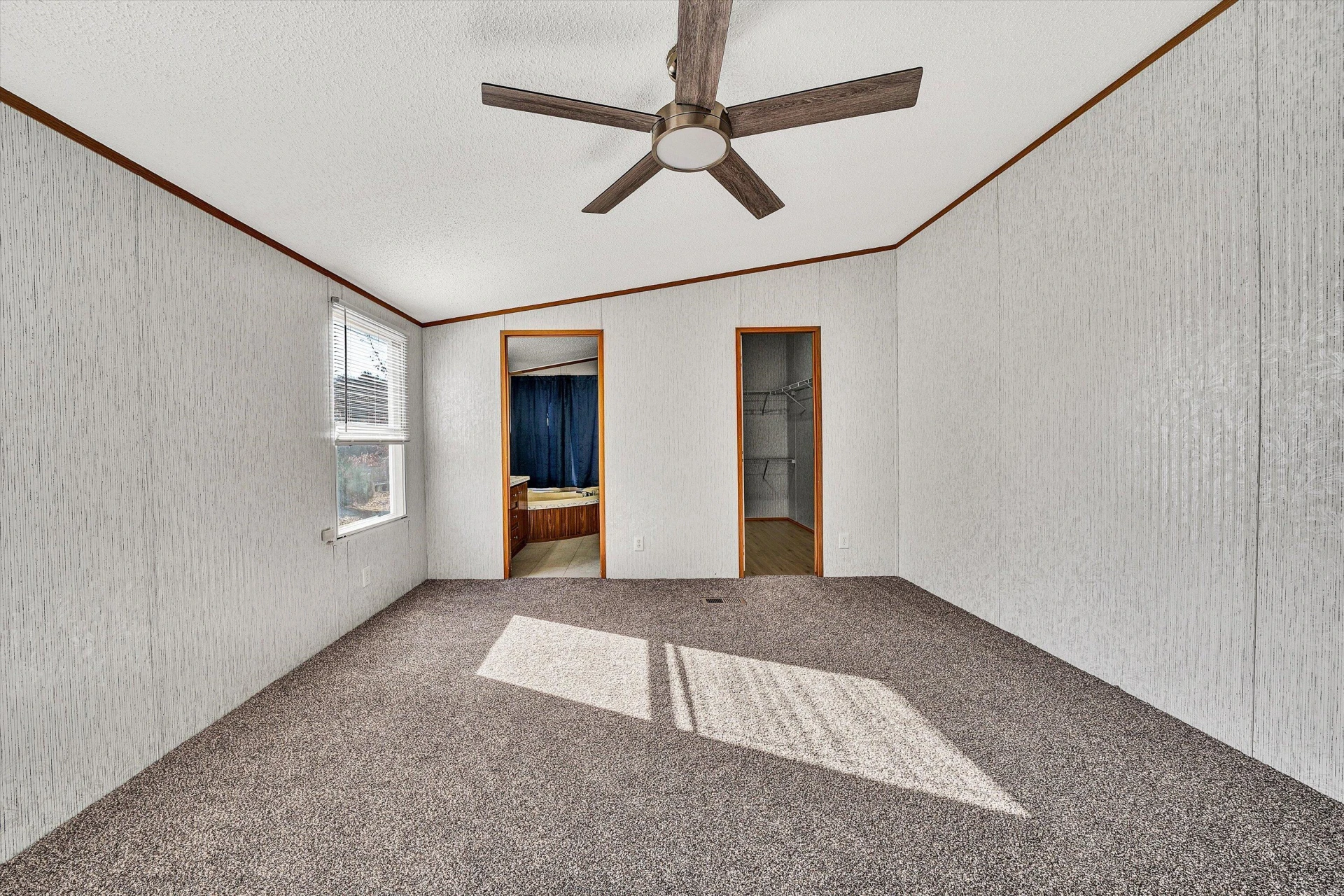 149 DALEWOOD LN - Photo 16