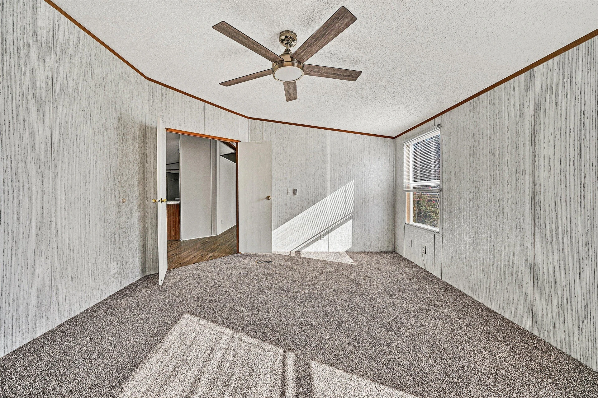 149 DALEWOOD LN - Photo 17