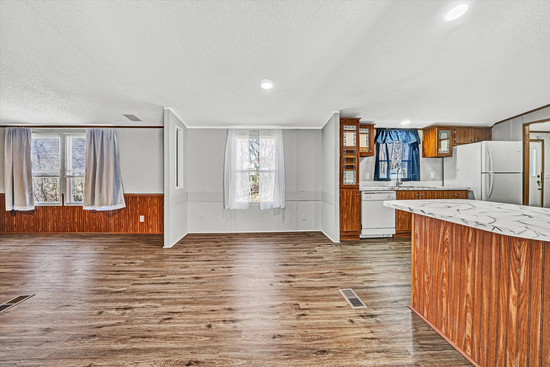 149 DALEWOOD LN - Photo 2