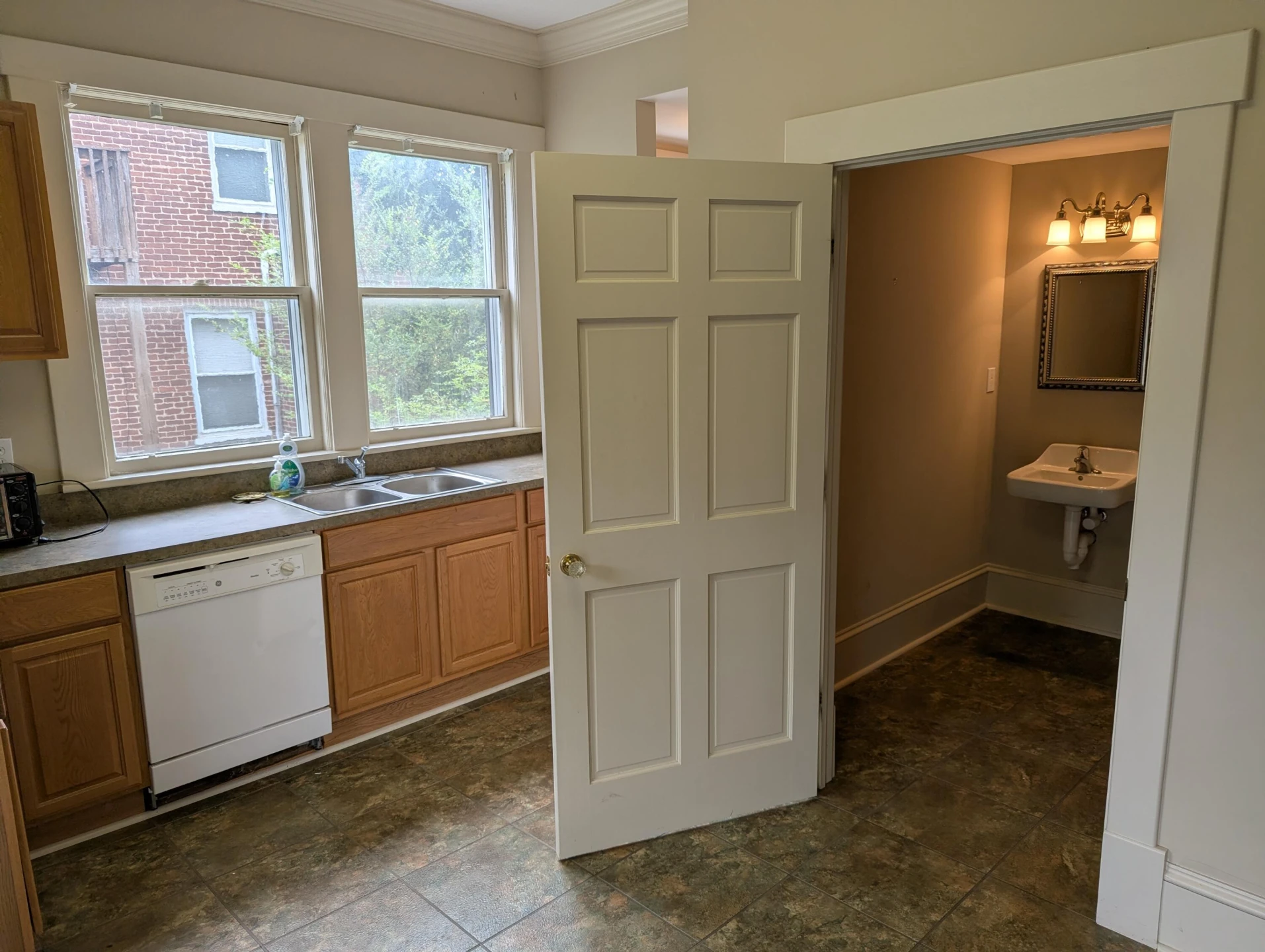 65 E Court ST - Photo 10