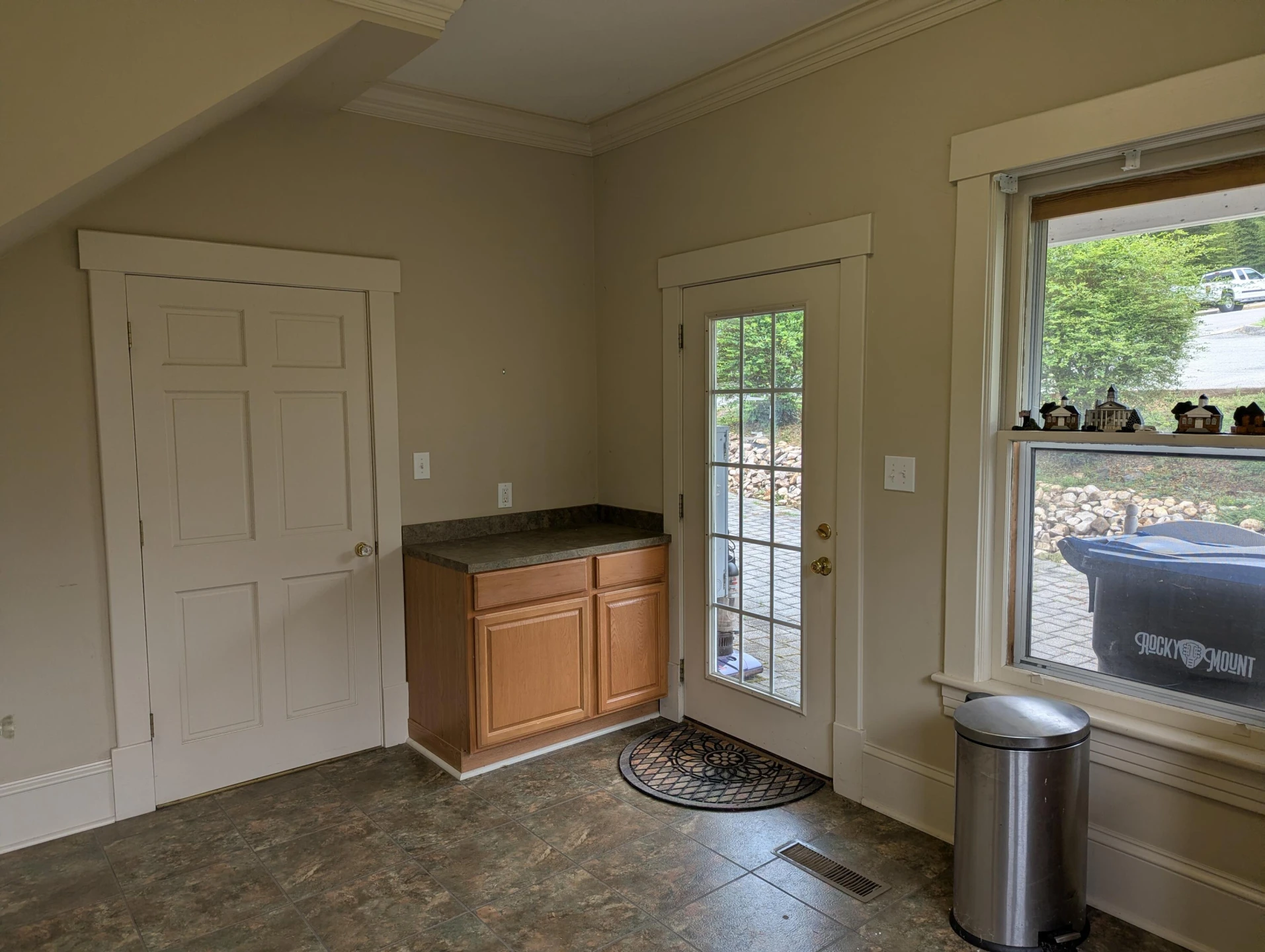 65 E Court ST - Photo 12