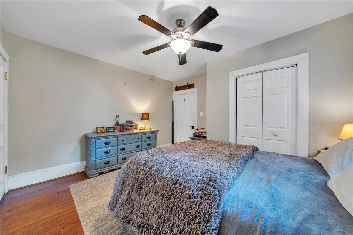 214 1st ST - Photo 21