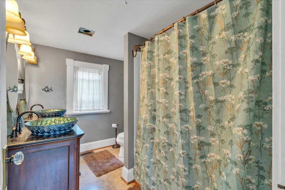 214 1st ST - Photo 29