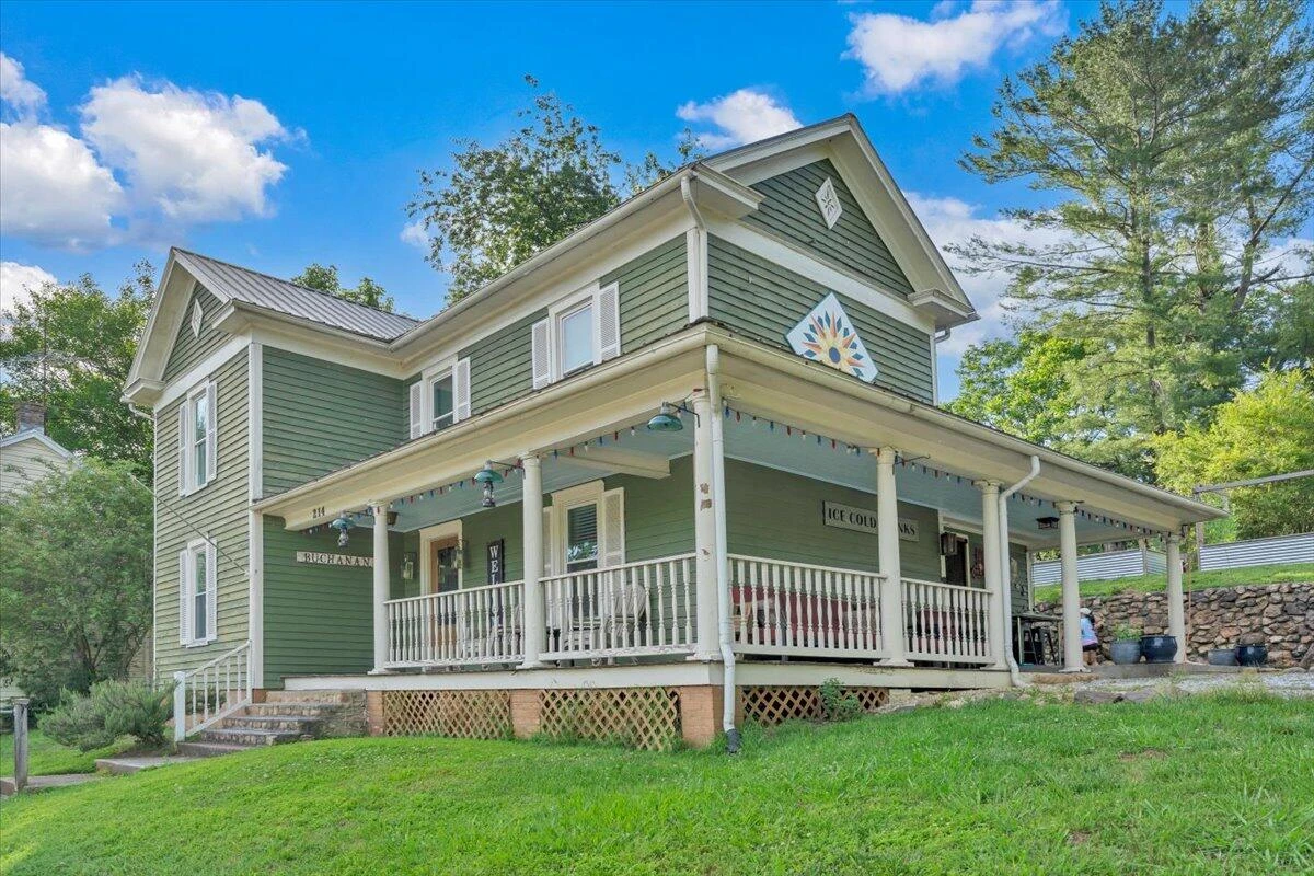 214 1st ST - Photo 35