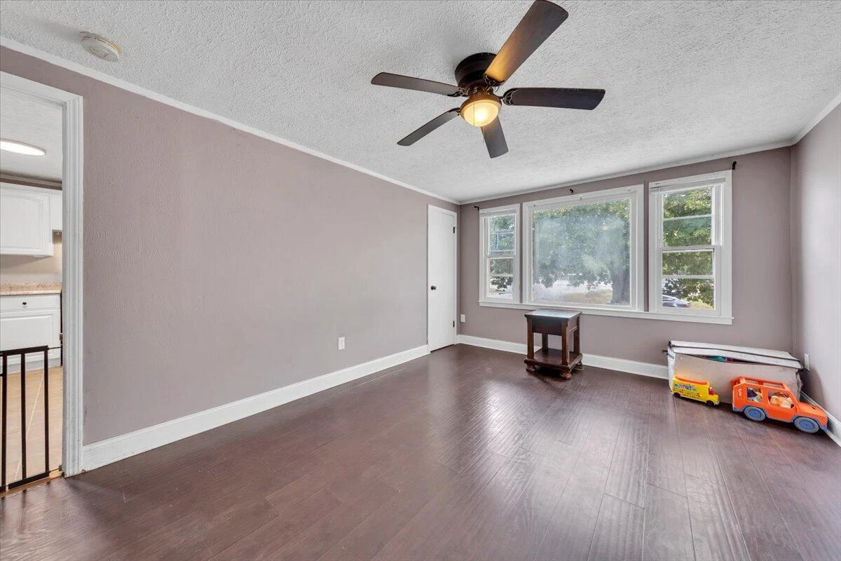 1383 Colonial RD - Photo 5