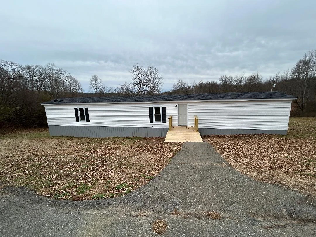 5334 Smith Mountain Lake PKWY