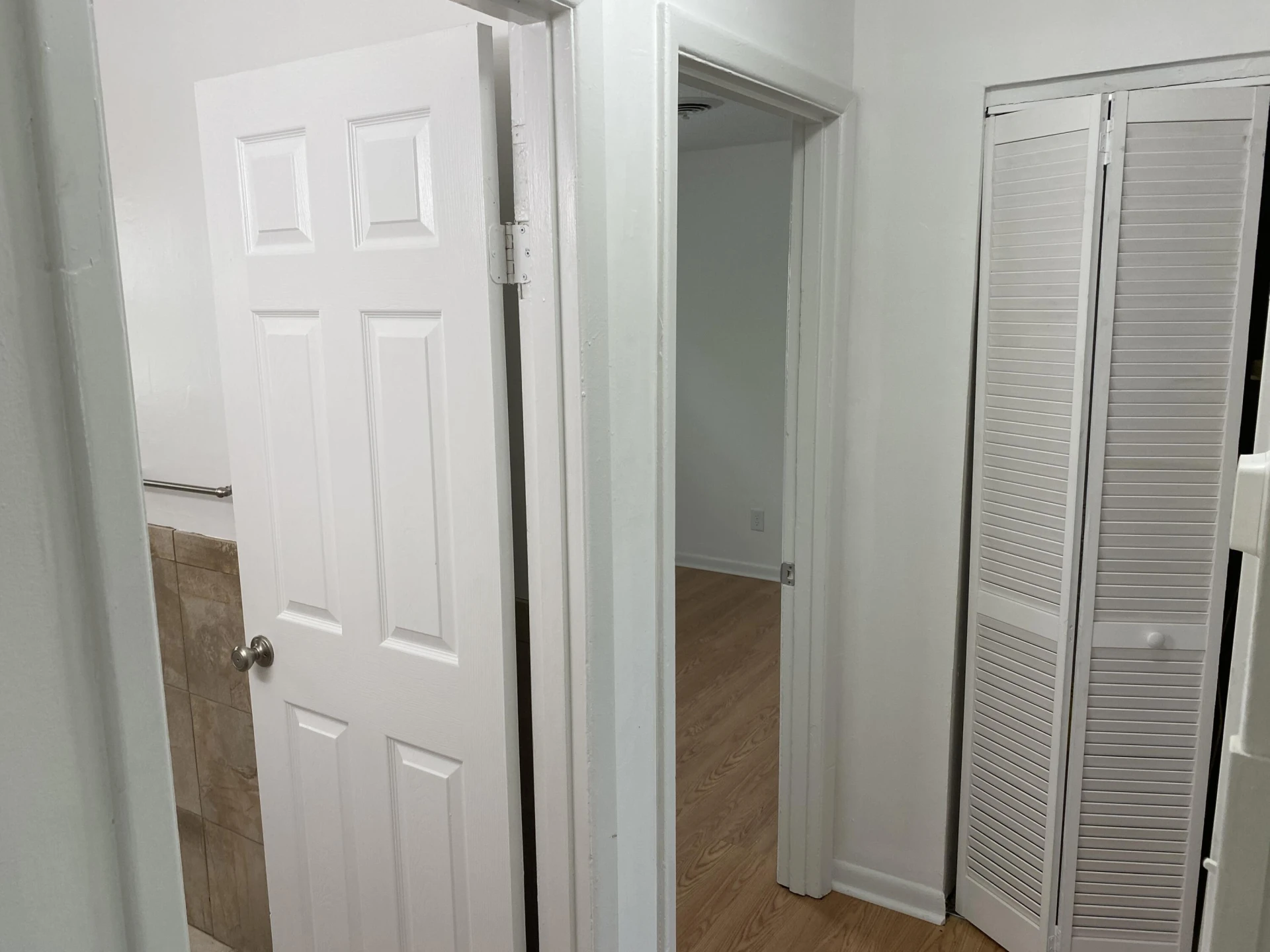3905 Maine AVE NW - Photo 12