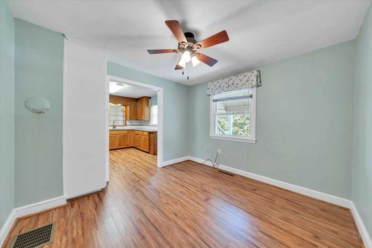 55 Tyree ST - Photo 17