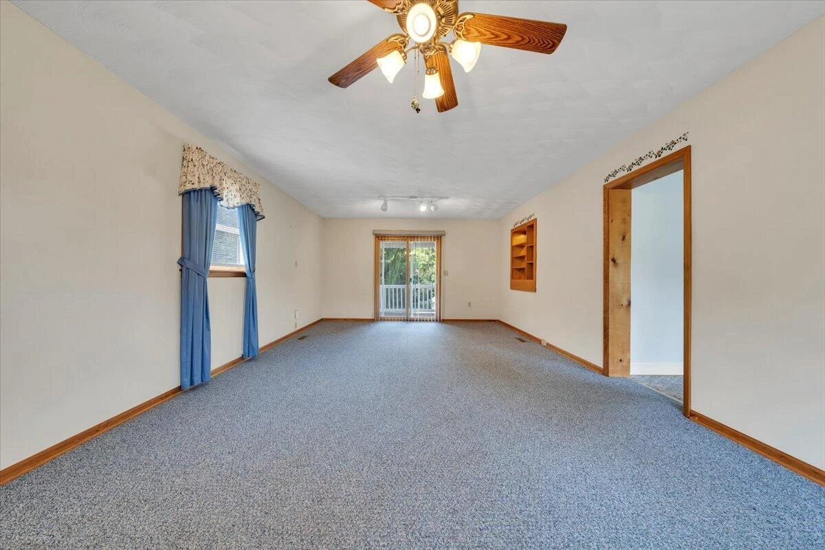 55 Tyree ST - Photo 19