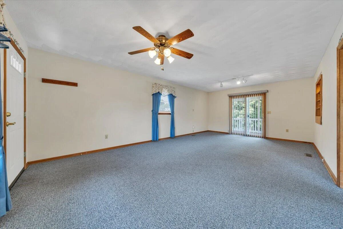 55 Tyree ST - Photo 20