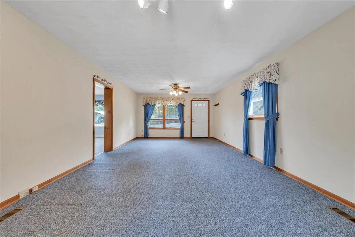 55 Tyree ST - Photo 22