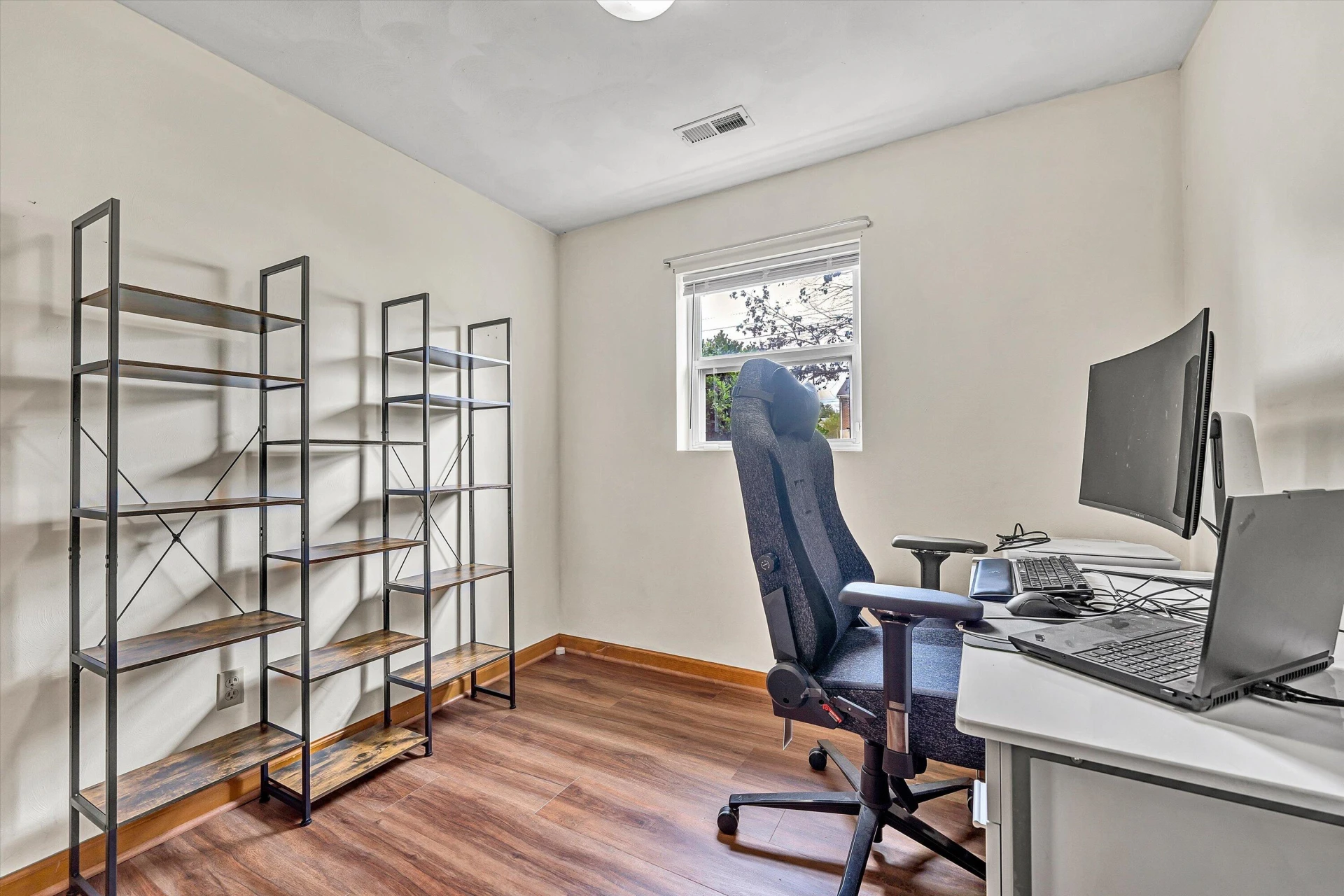 2139 Ellison AVE - Photo 10