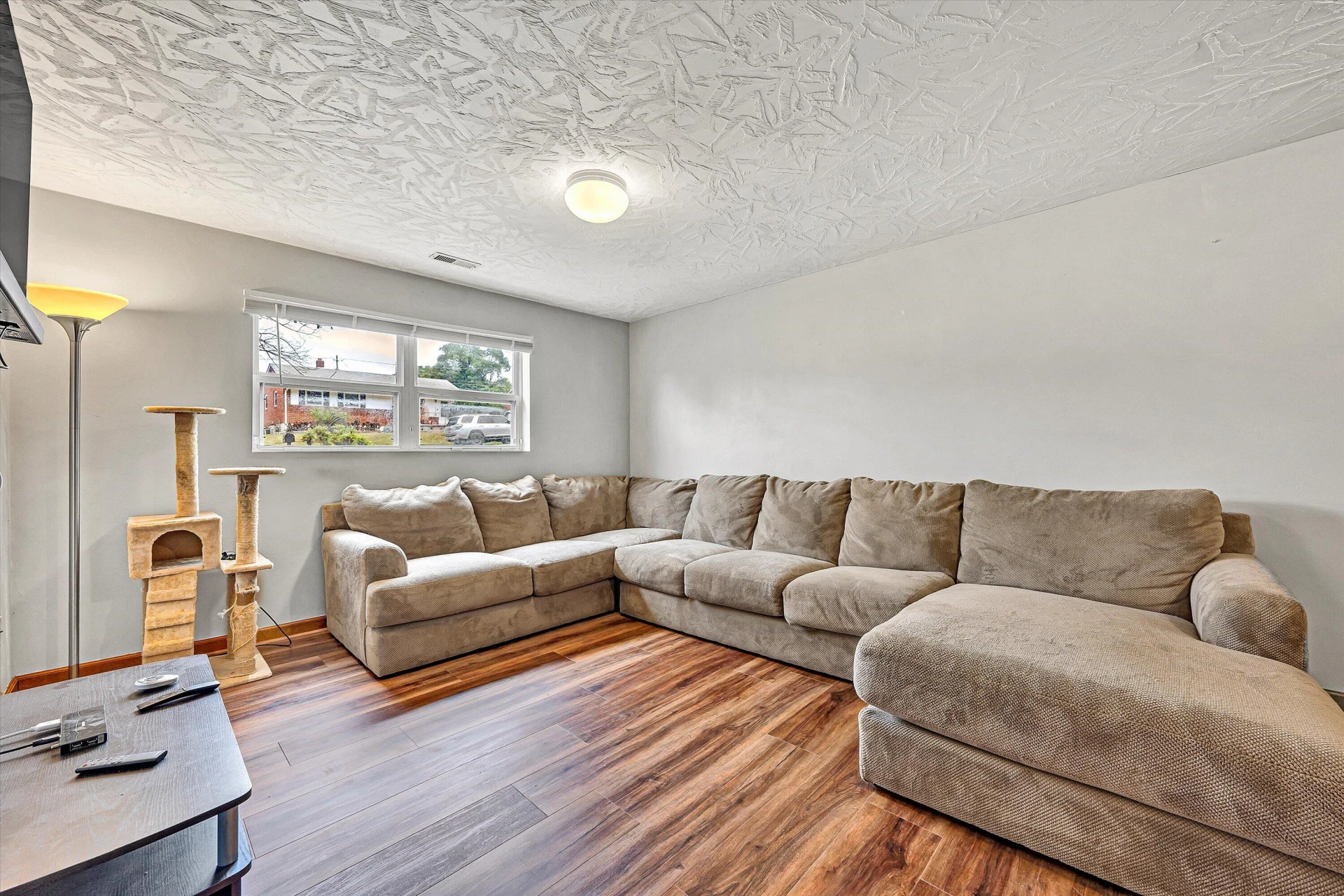 2139 Ellison AVE - Photo 5